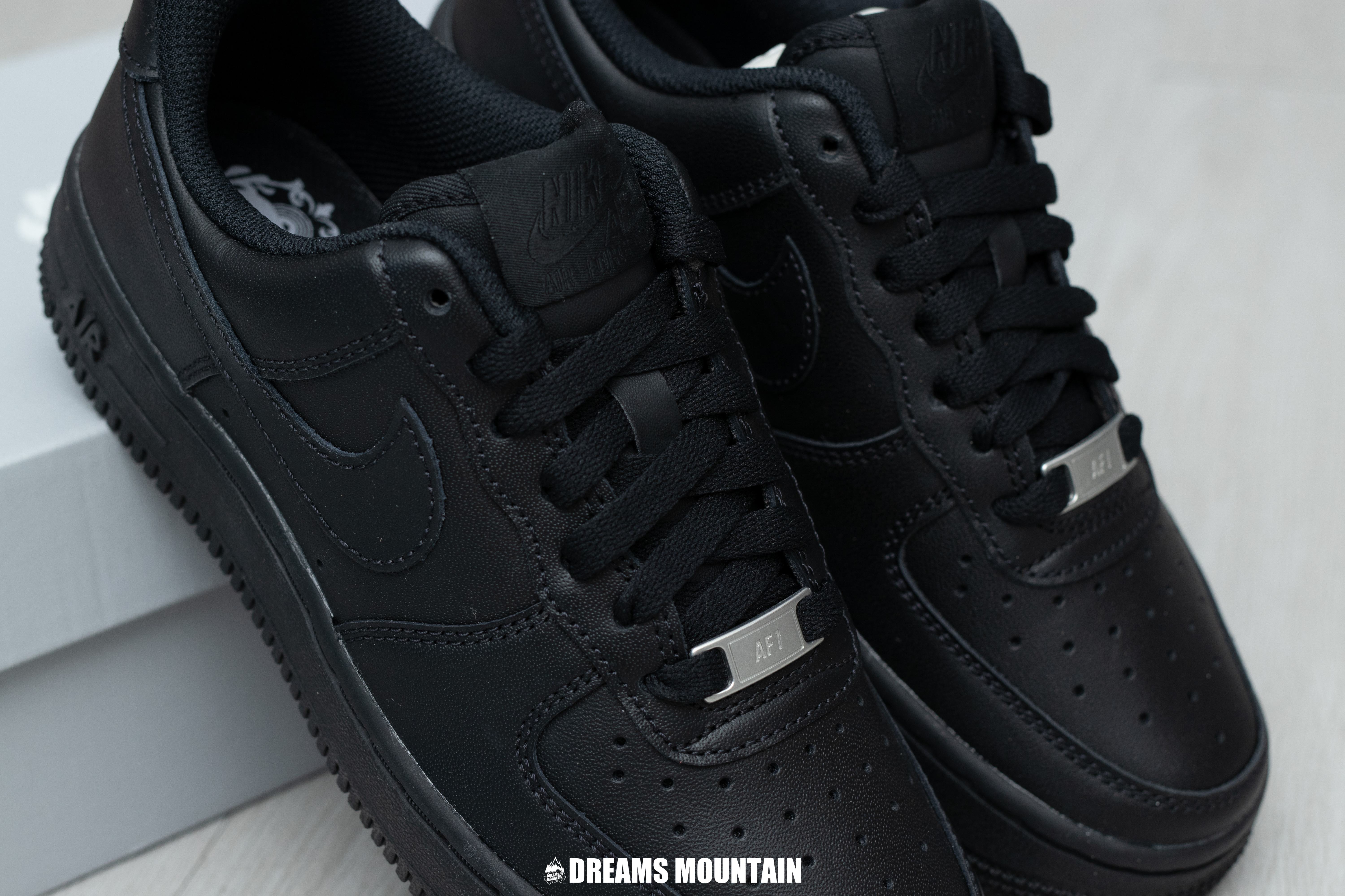 【預訂】Nike Air Force 1 07"TRIPLE BLACK"全黑-WOMEN