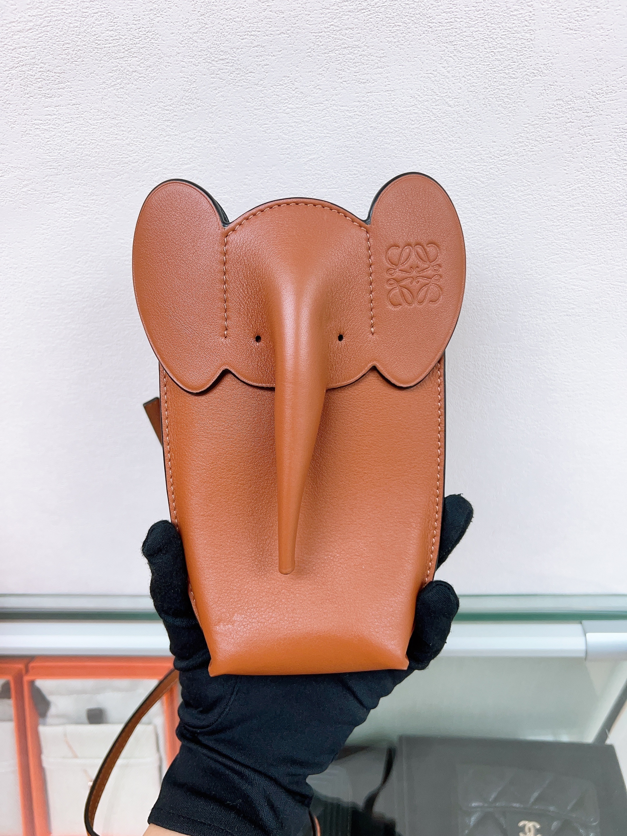 Loewe elephant pocket/ phone bag (tan)