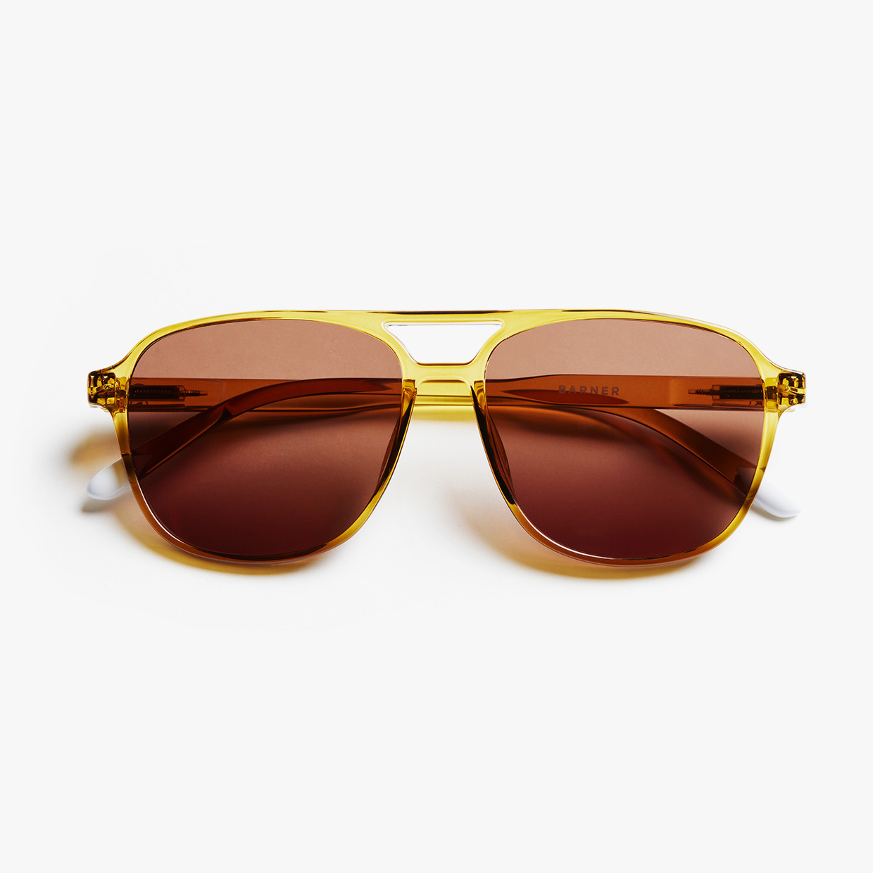 BARNER | Brad Glossy - Ecru Olive Sunglasses