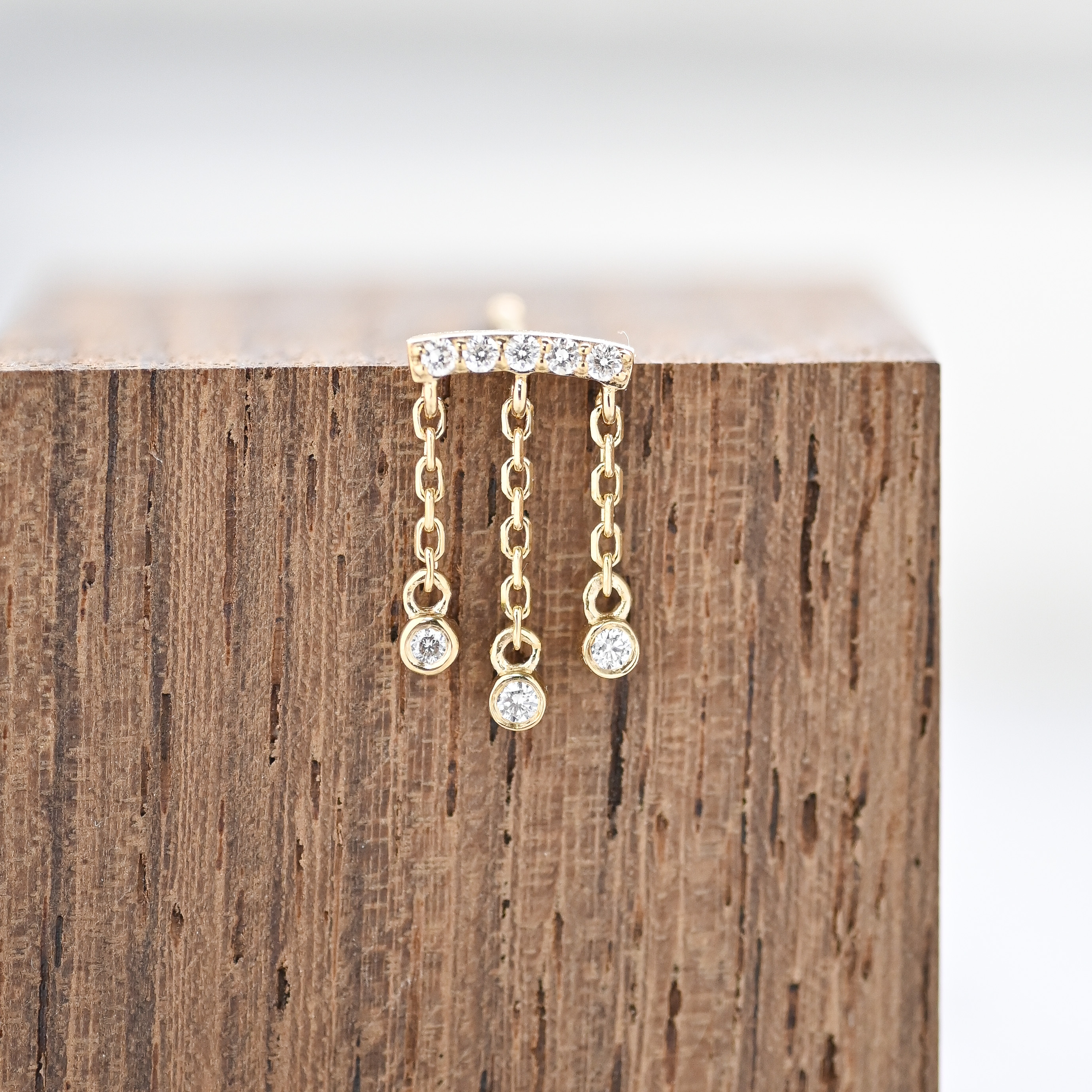 18K Lluvia Diamond Earring