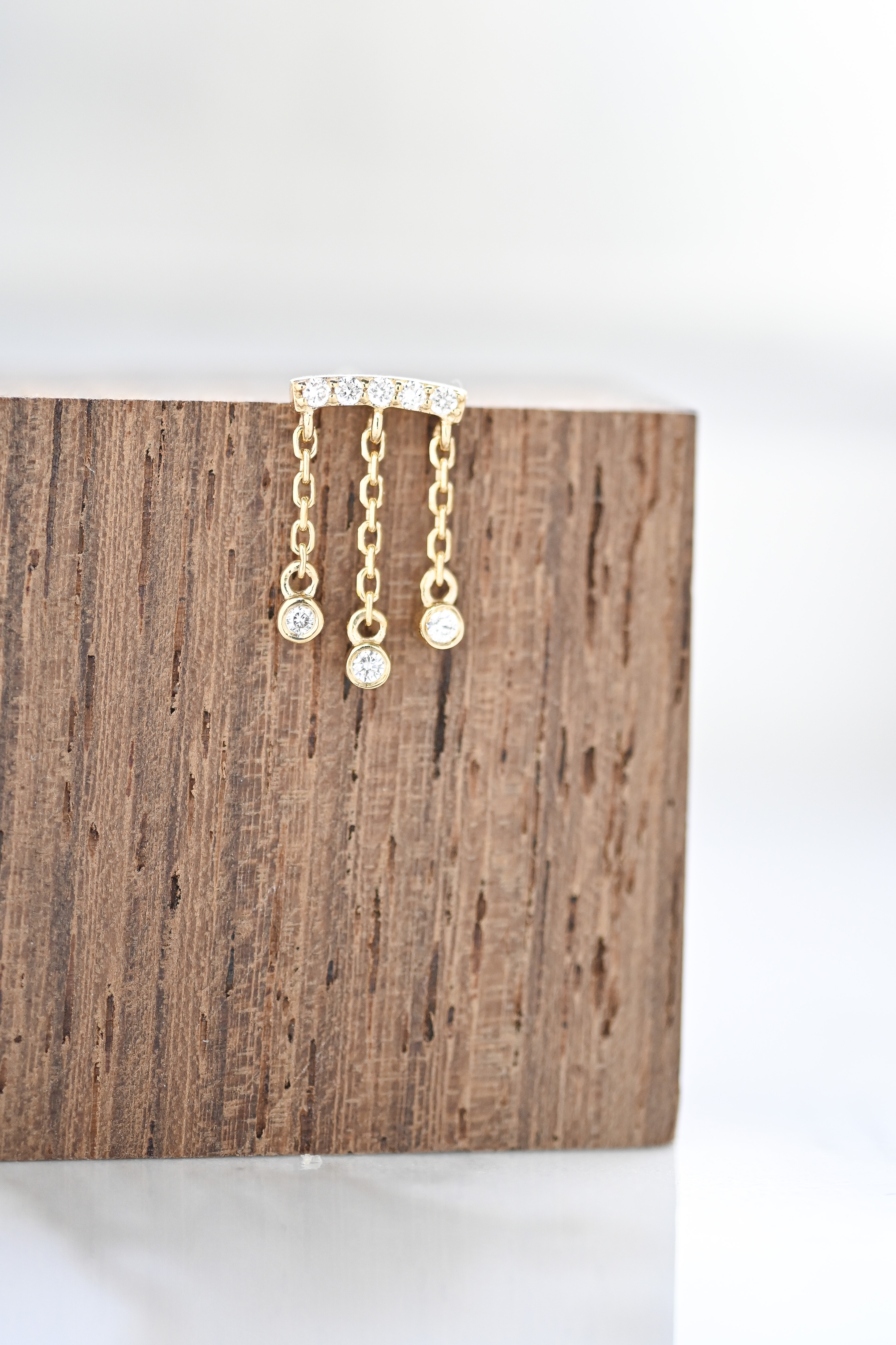 18K Lluvia Diamond Earring