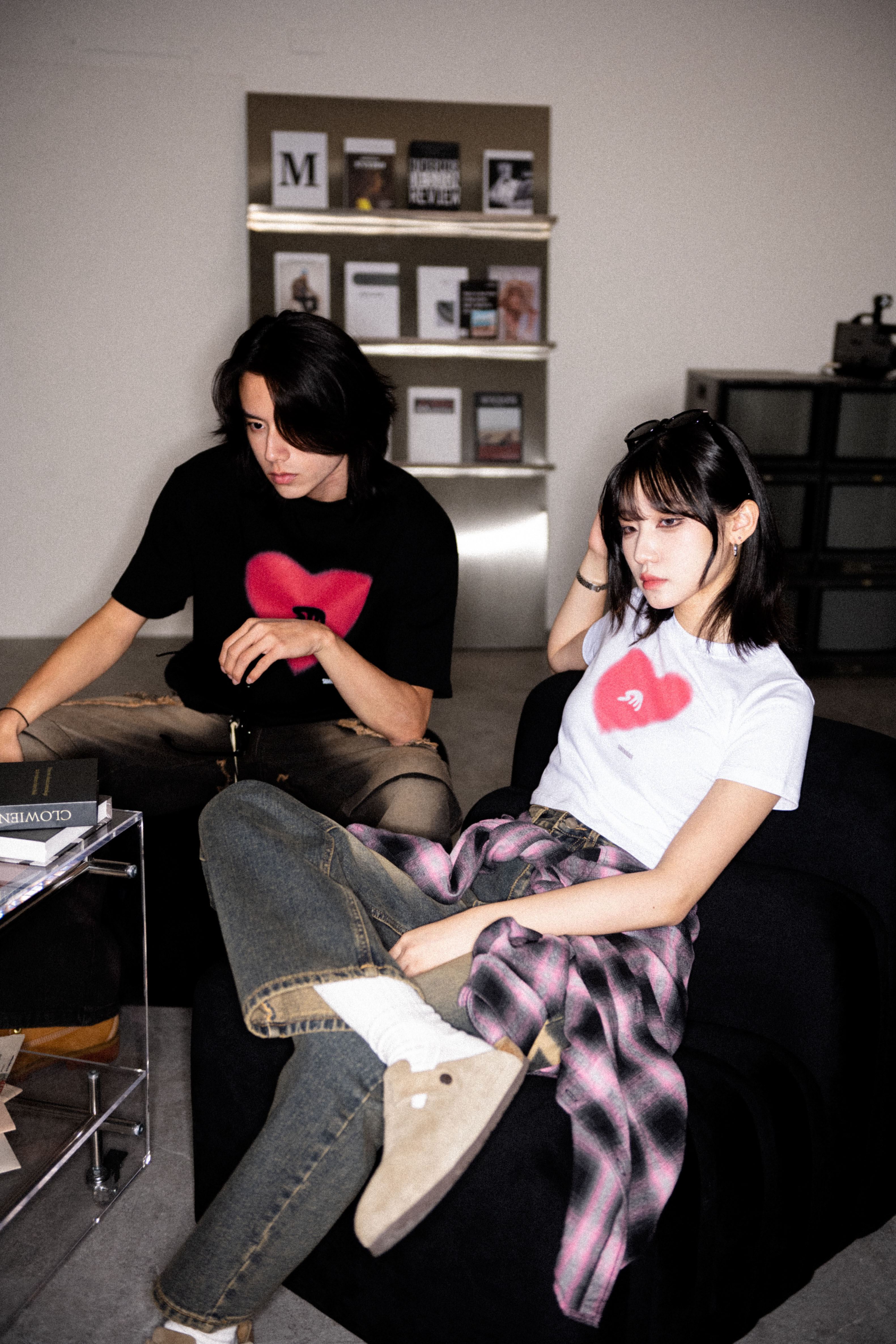 SIMON MADE TS-24386 男款 噴漆 愛心 情侶 短T 短袖