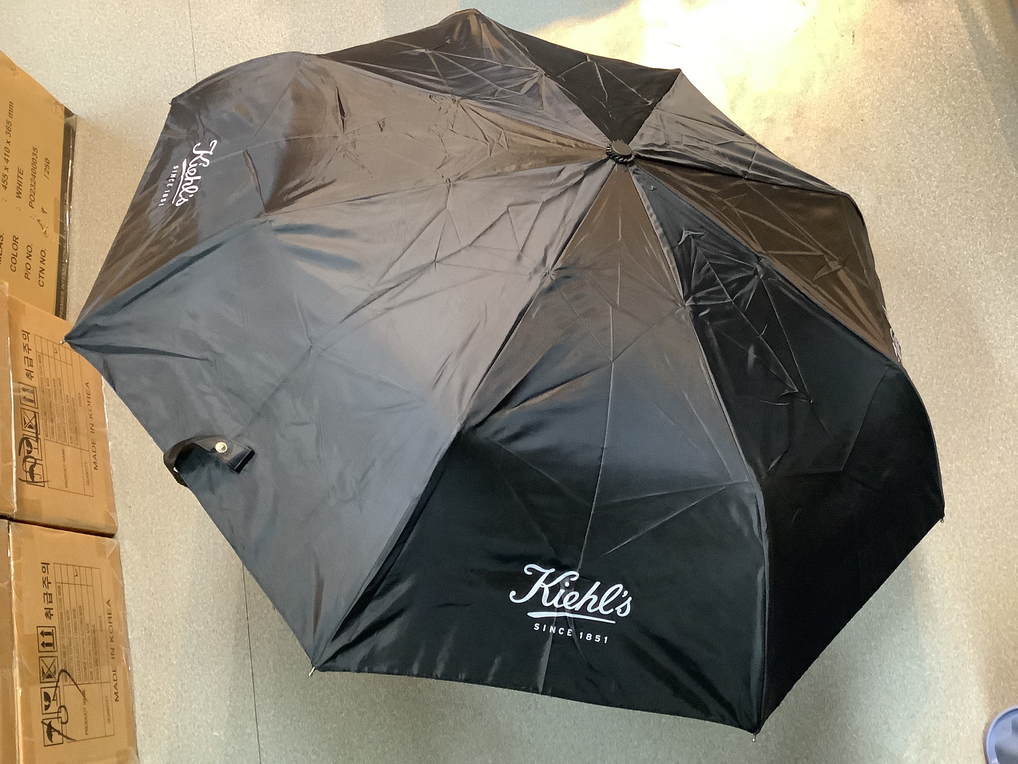 Kiehl‘s 自動開關縮骨遮 （此為清貨價貨品不設退換）(H6/KH322)