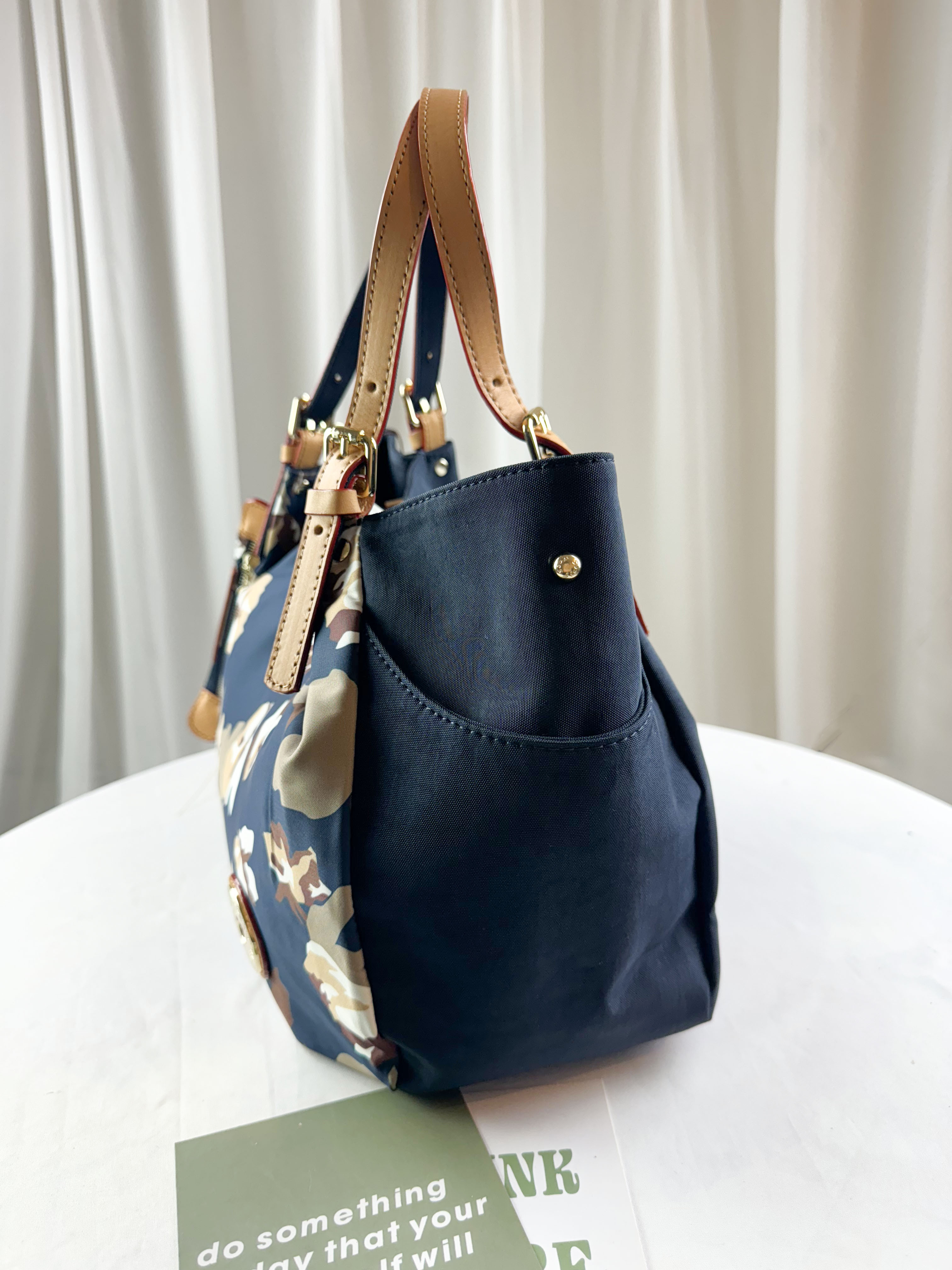 FamilyBear 蝴蝶花拼接藍手提包 / 側背包 附零錢包  #2577