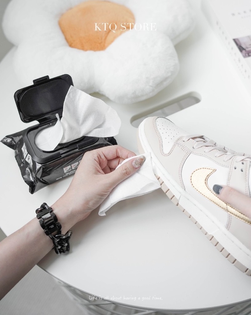 KTQ STORE ‧  擦鞋紙巾30抽 全台首賣