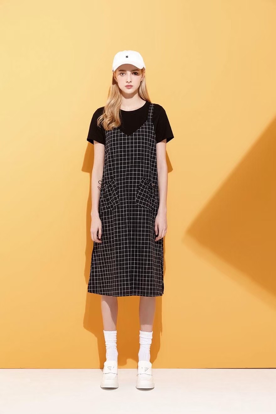 韓潮流純色T+格紋背心裙造型口袋（兩件式組合）洋裝U6671