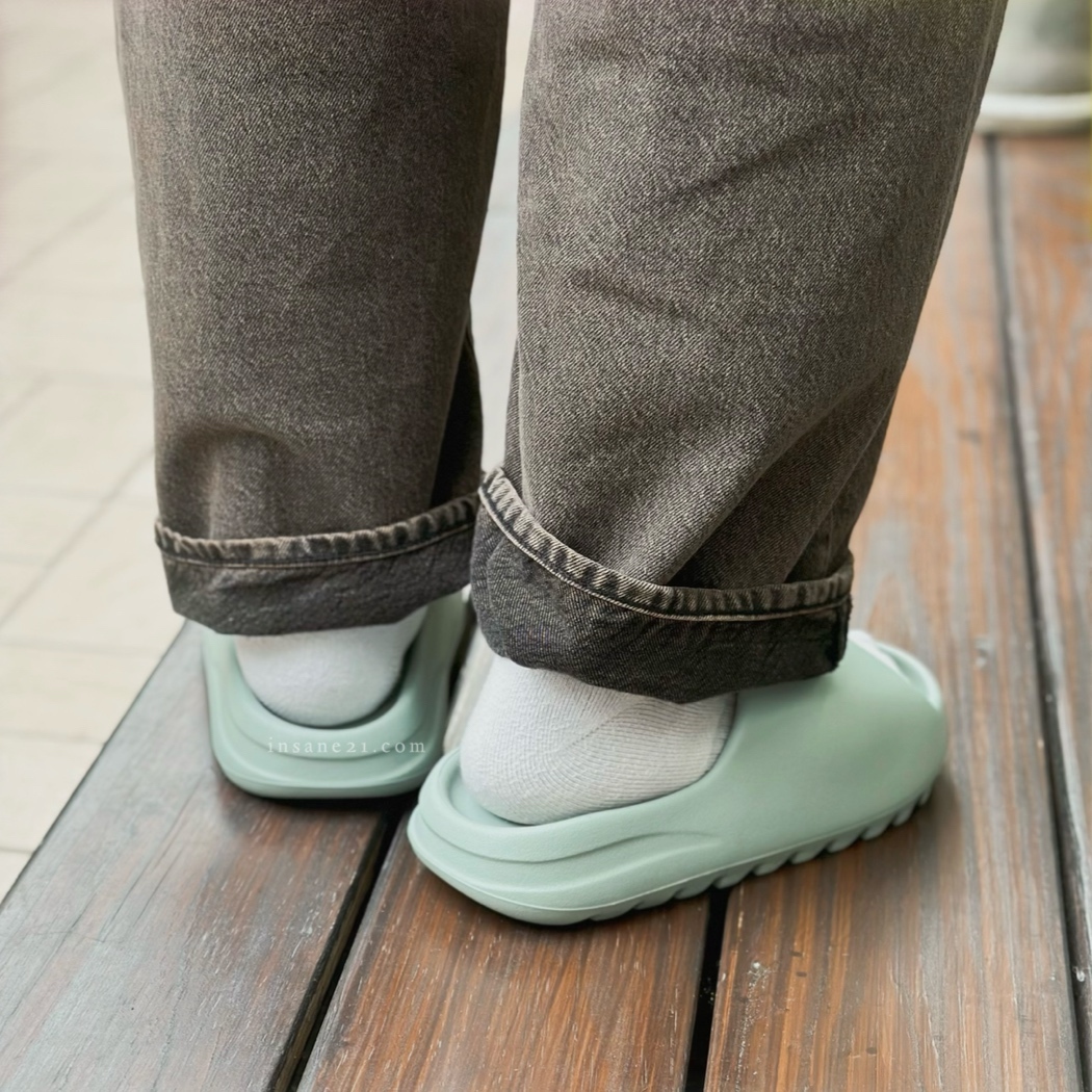 ADIDAS YEEZY SLIDE SALT 薄荷綠ID5480