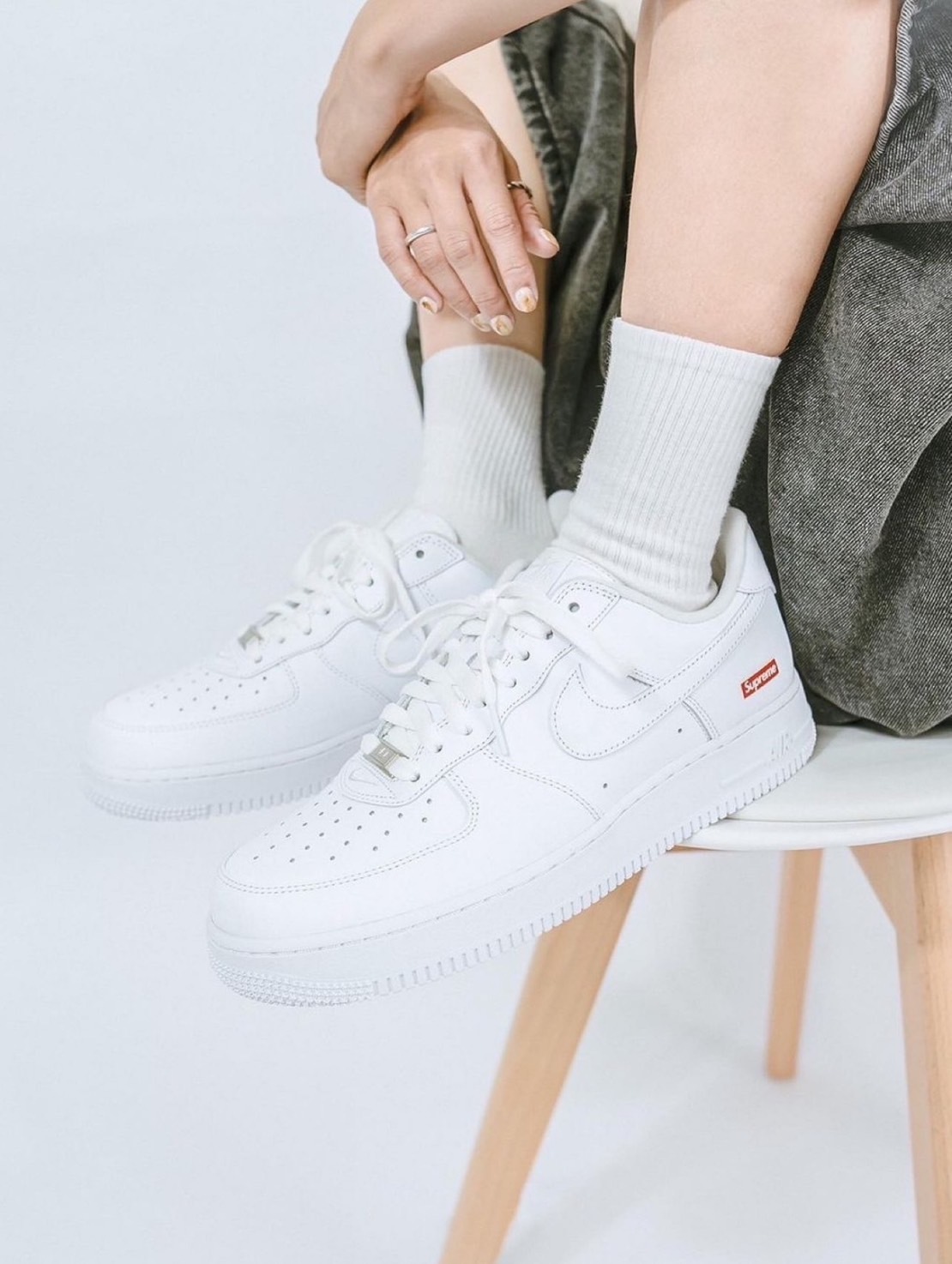 Supreme X Nike Air Force 1 07 聯名款 白色 (CU9225-100)