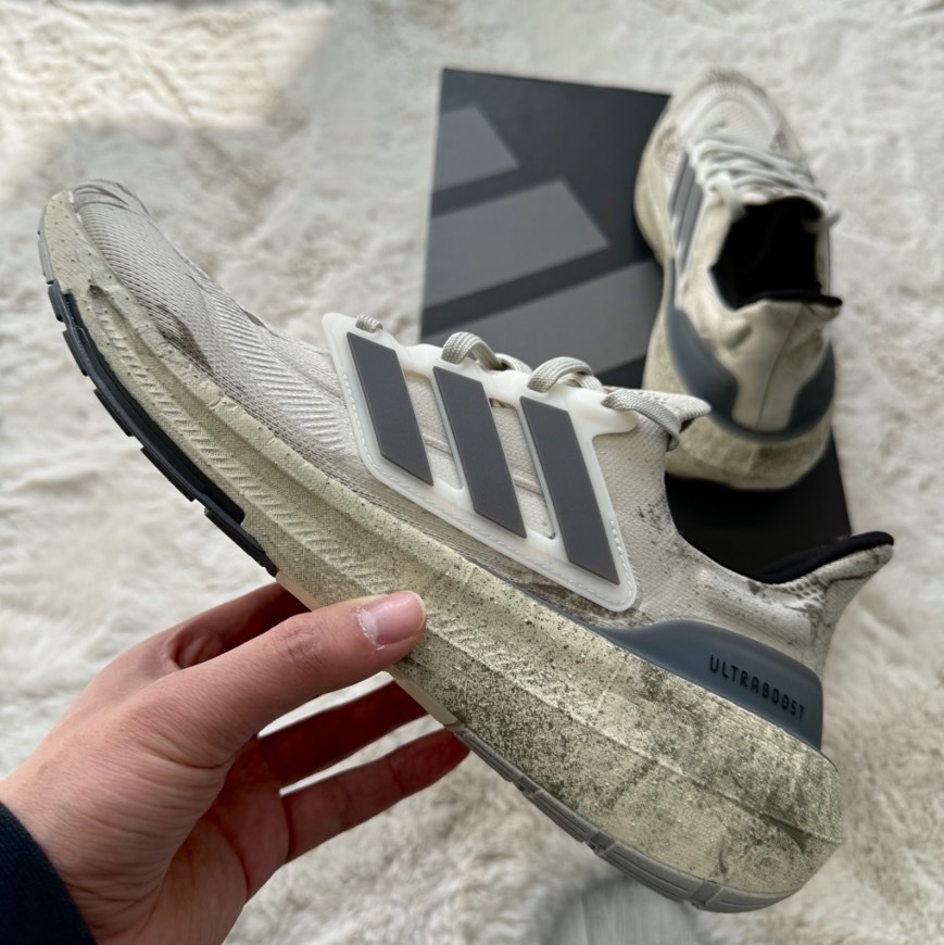 <連線代購商品>ADIDAS UltraBOOST Light 軟Q鞋底 保麗龍 跑鞋 髒髒鞋【IE5978】耐髒 不怕髒