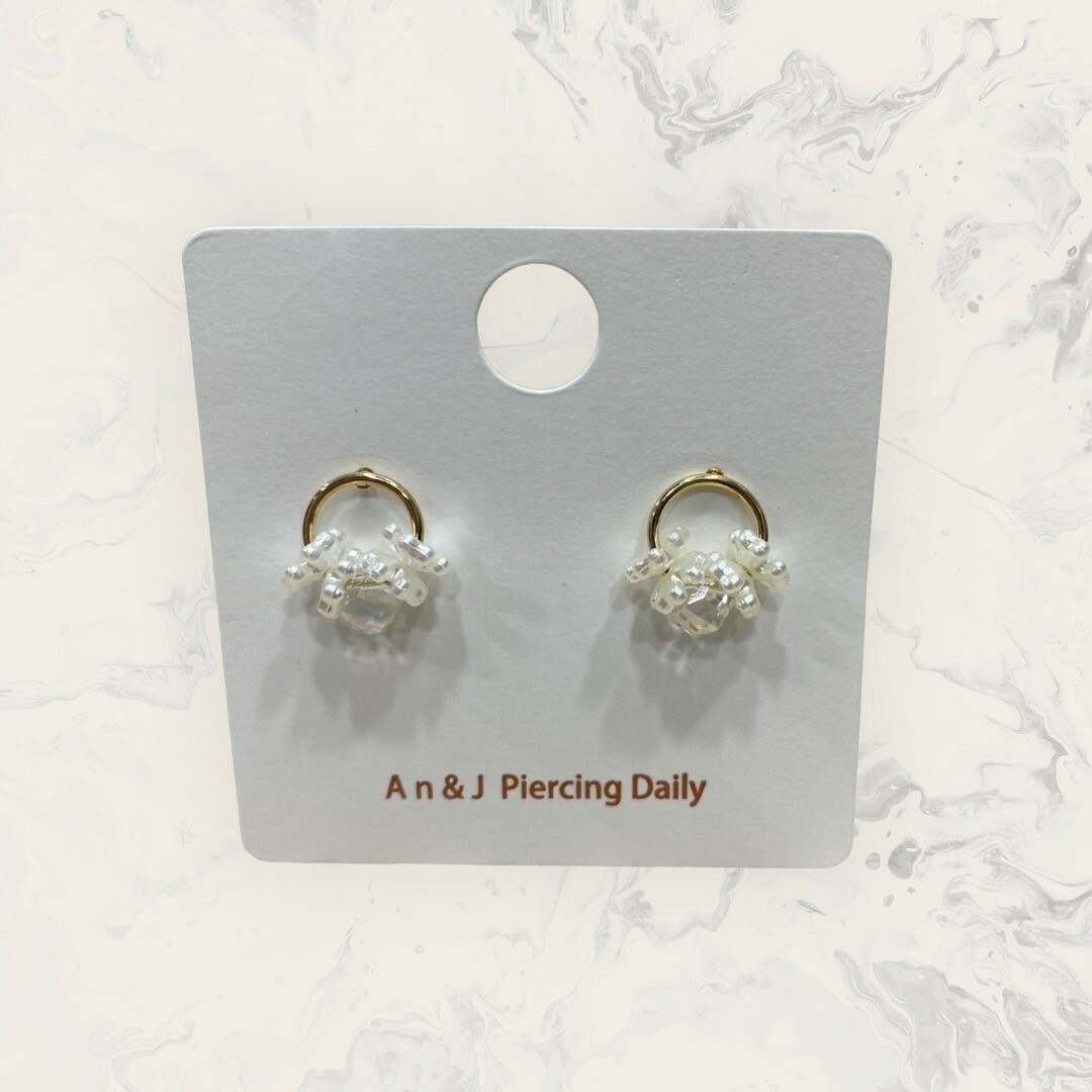 韓國直送-鋼針 金圓框中串珍珠圈+方晶