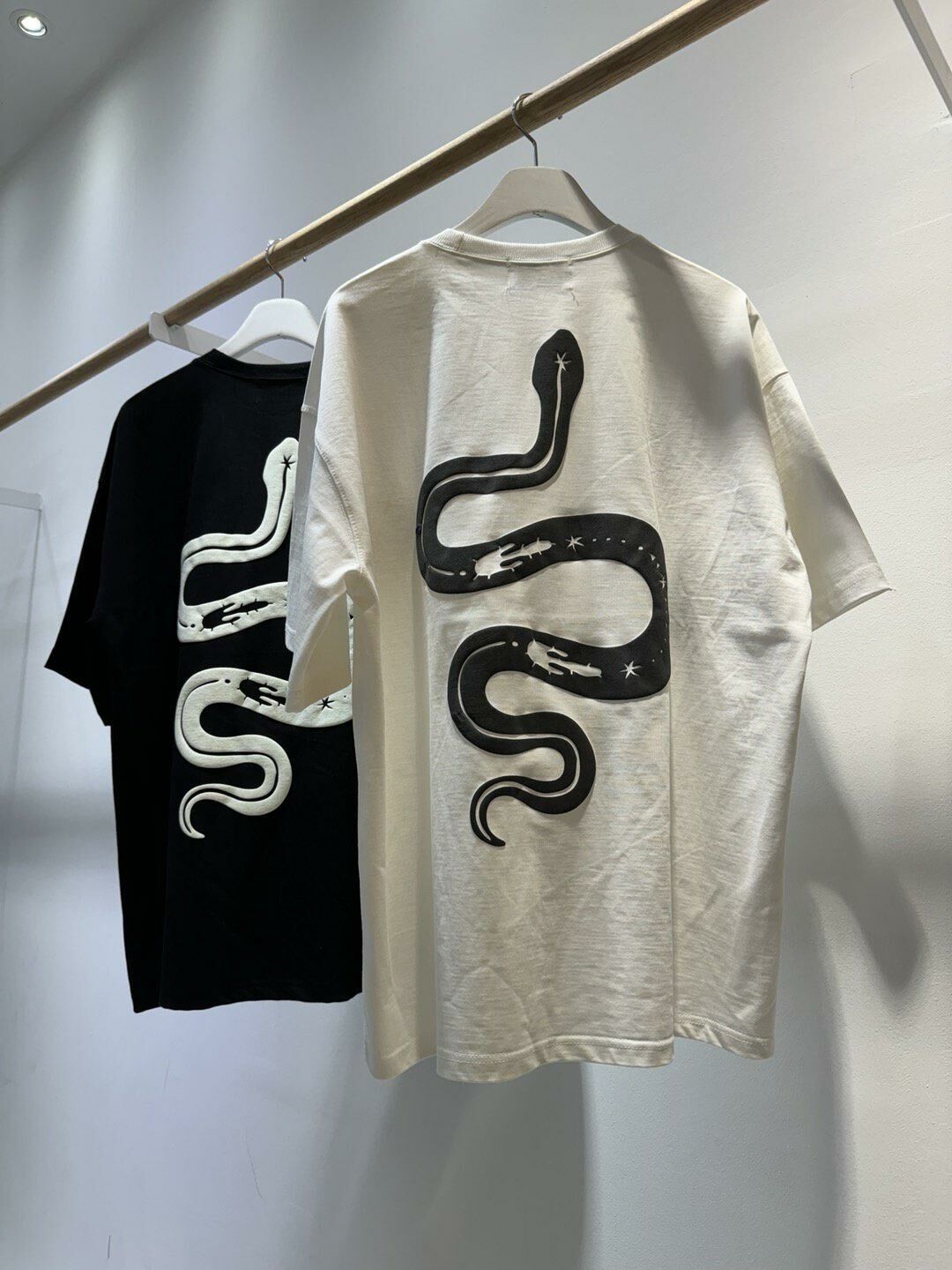 英文字圖案短袖Tee Crunky_youth-048T