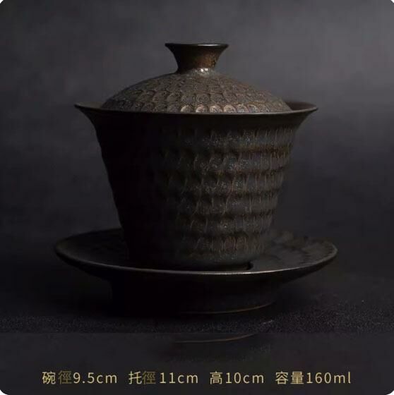 Popular Kung Fu tea set and tea bowl (gilt hammered tureen)