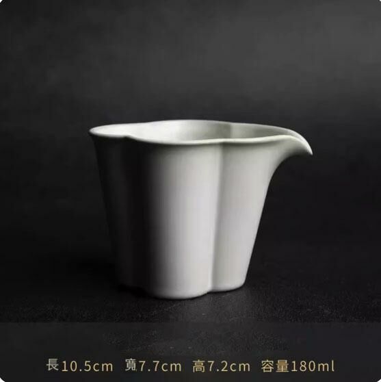 Popular tea-making tea dispenser fair cup (antique moon-white printed male cup)