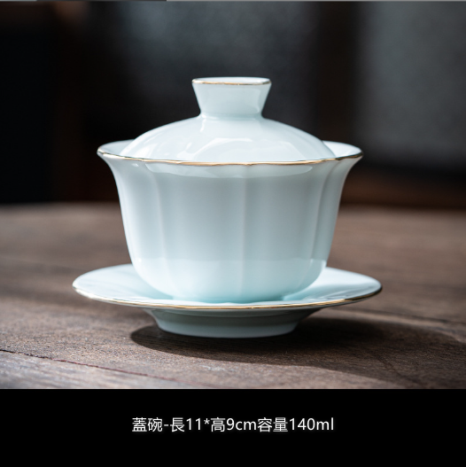 New tea bowl and tea set ((mutton fat jade (petals) blue--covered bowl)