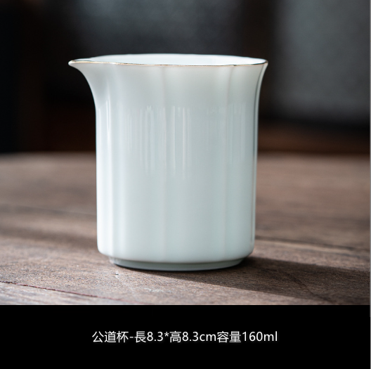 New tea bowl and tea set (mutton-fat jade (petals) blue - fair cup)