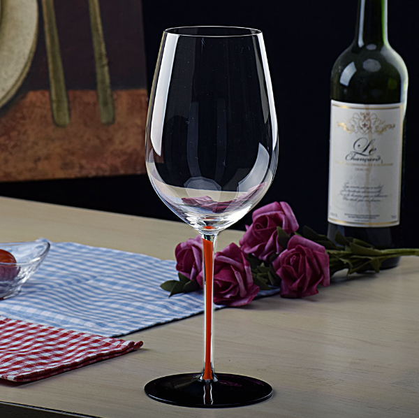 New style [1 piece] crystal color red wine glass (capacity/item number: 900ml/orange stem, black bottom)