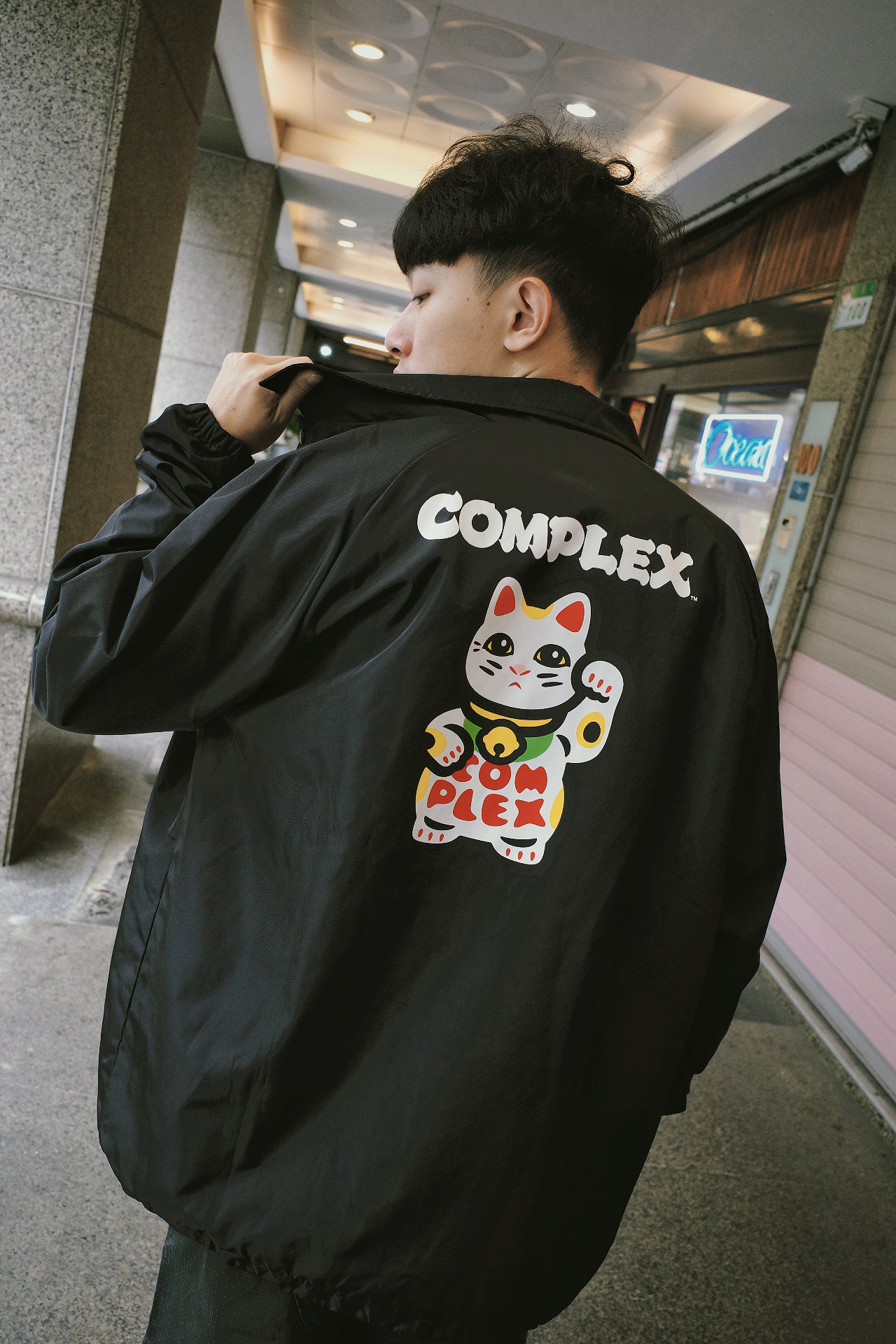 COMPLEX 招財貓 教練外套 (黑)