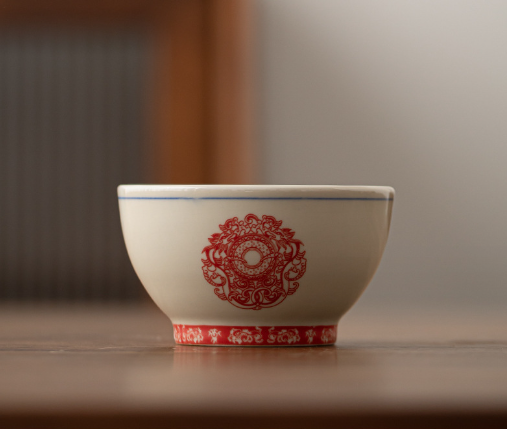 New blue and white teacup (vegetable gray--bowl cup [Shuanglong])