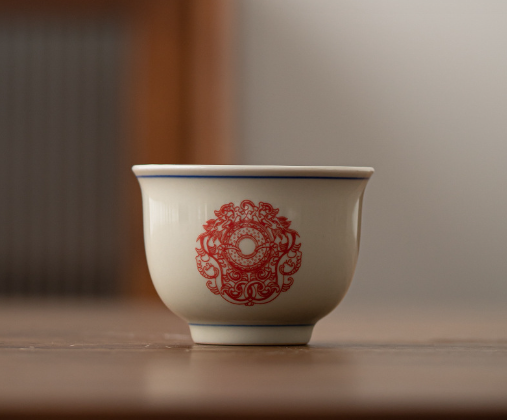 New blue and white tea cup (vegetable gray - reverse mouth cup [Shuanglong])