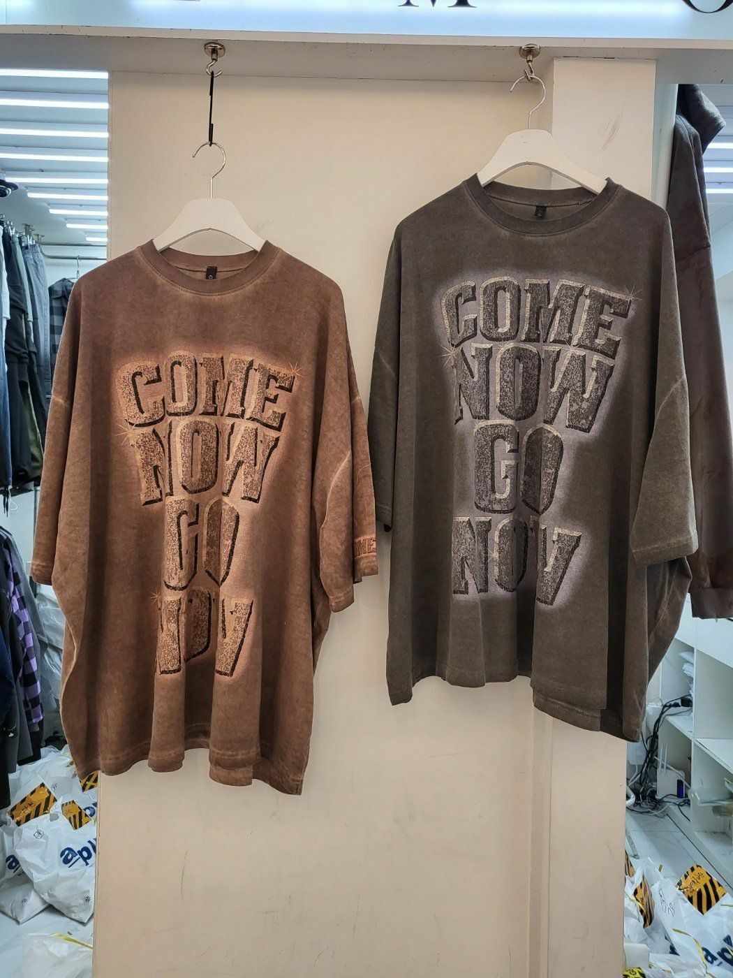 OverSize洗水英文字短袖Tee  GLAMOUR-022T