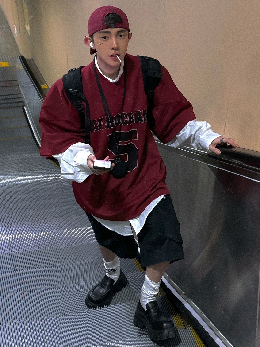 AUROCEAN 做舊印花紅色鳥眼球衣T