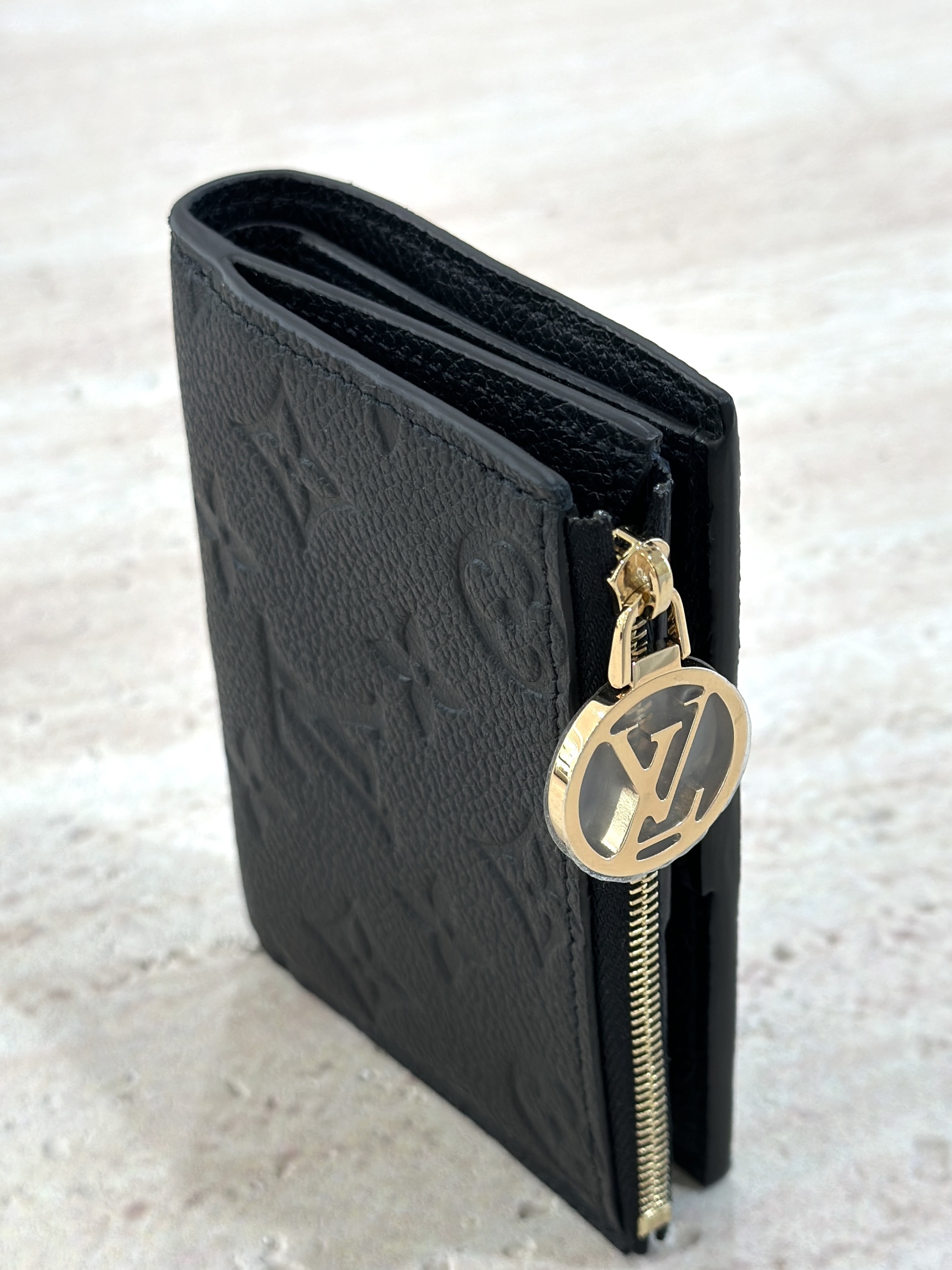 LOUIS VUITTON Lisa Wallet M83365