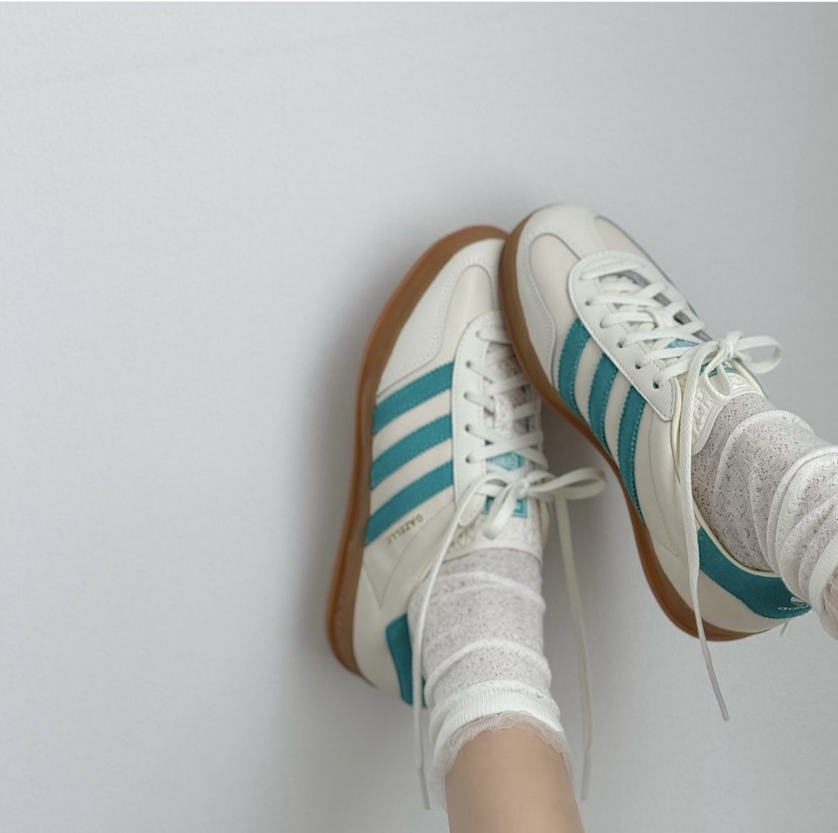 Adidas Originals Gazelle 米白色 湖水綠 皮革 焦糖底 復古 德訓鞋 JI2583/預購