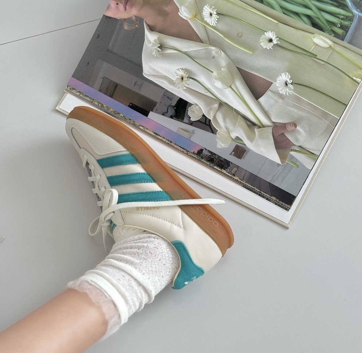 Adidas Originals Gazelle 米白色 湖水綠 皮革 焦糖底 復古 德訓鞋 JI2583/預購