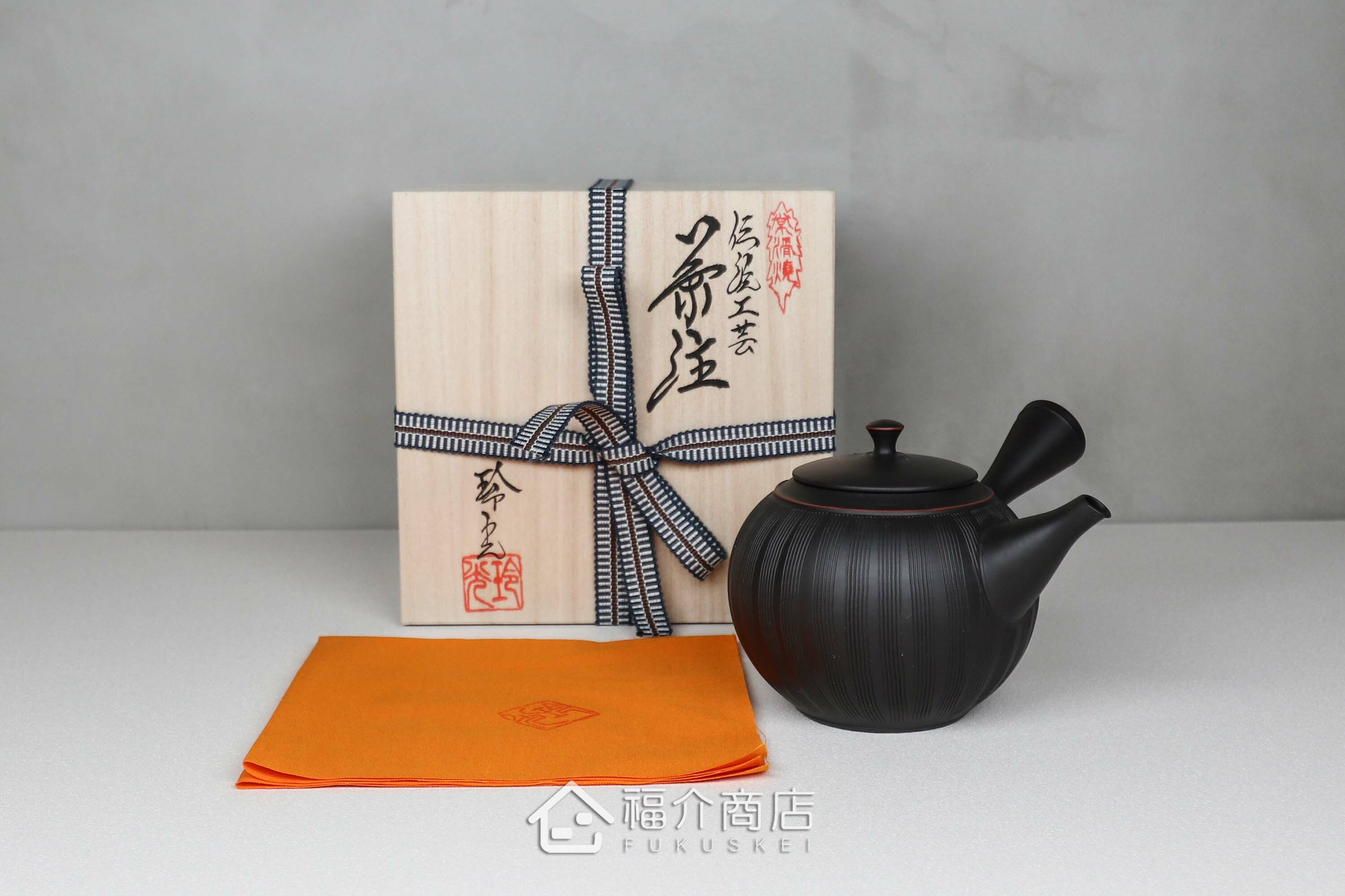 泡茶用的陶瓷材質黑色泡茶壺
