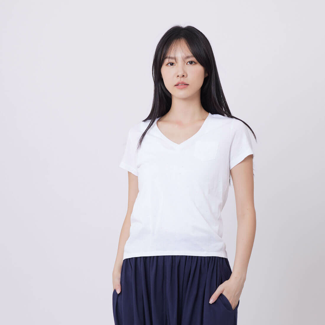 星彩棉V領燕尾口袋T恤上衣白