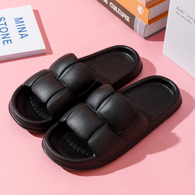 Hot selling home non-slip soft-soled slippers (40-45 sizes, black) [please contact customer service to confirm the delivery size after placing the order]
