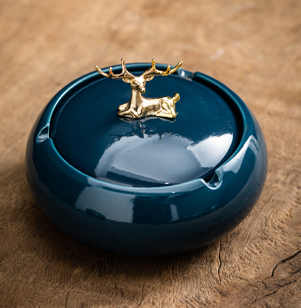 Hot push ashtray (Jinlu ashtray--Jilan (with cover))