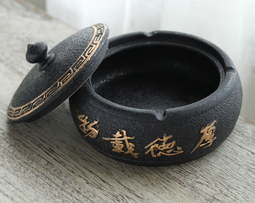 熱推煙灰缸（厚德載物煙灰缸（帶蓋）陶瓷款）