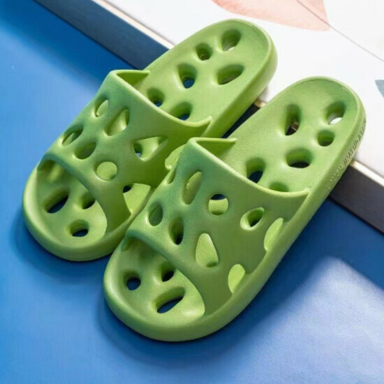 Hot recommended bathroom soft-soled slippers (size 40-45 [green] - leaking) [please contact customer service to confirm the delivery size after placing the order]