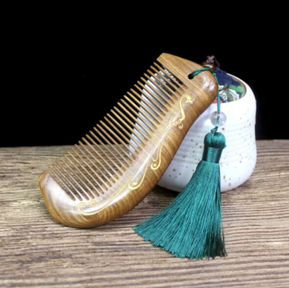 Hotly recommended golden sandalwood comb [wenqing tassel]
