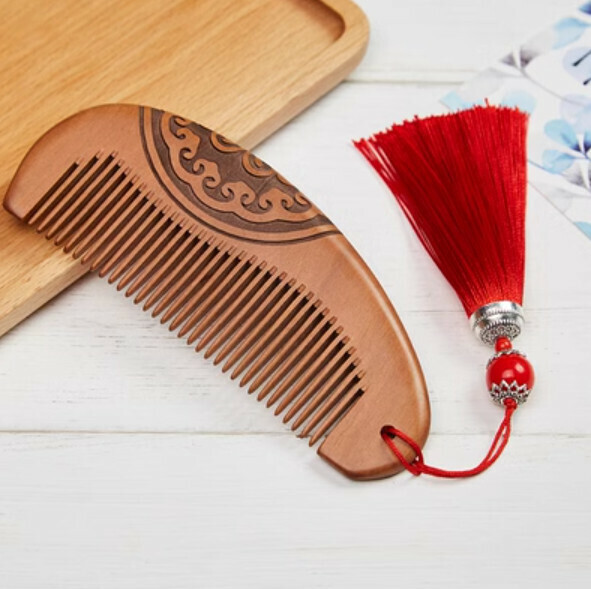 Hot push wooden comb [red small moon comb]