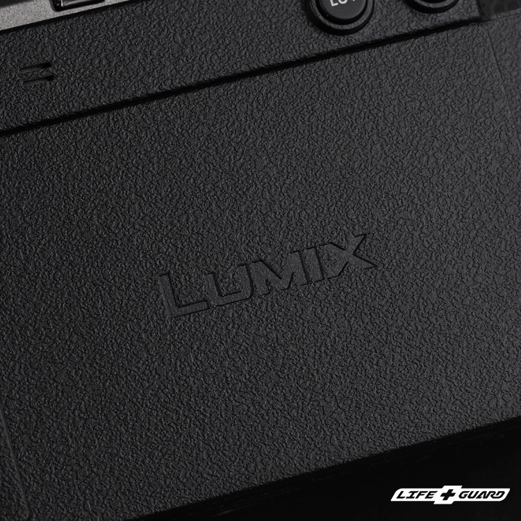 LIFE+GUARD 設計風格霧鈦貼膜質感，專機專屬開版