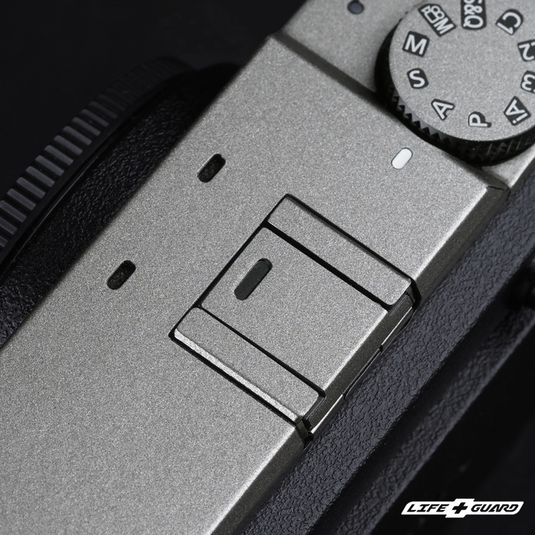 LIFE+GUARD 相機貼膜安裝示意，適用 Panasonic LUMIX DC-S9