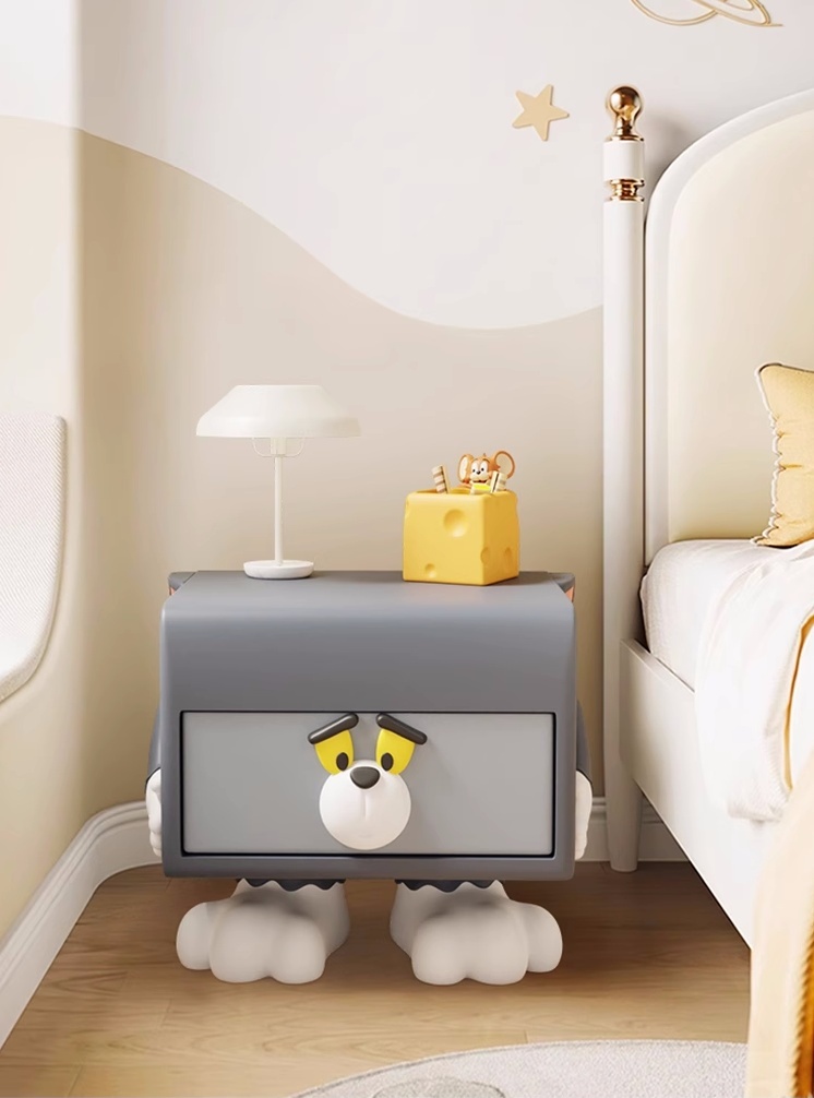 湯姆難過貓床頭櫃