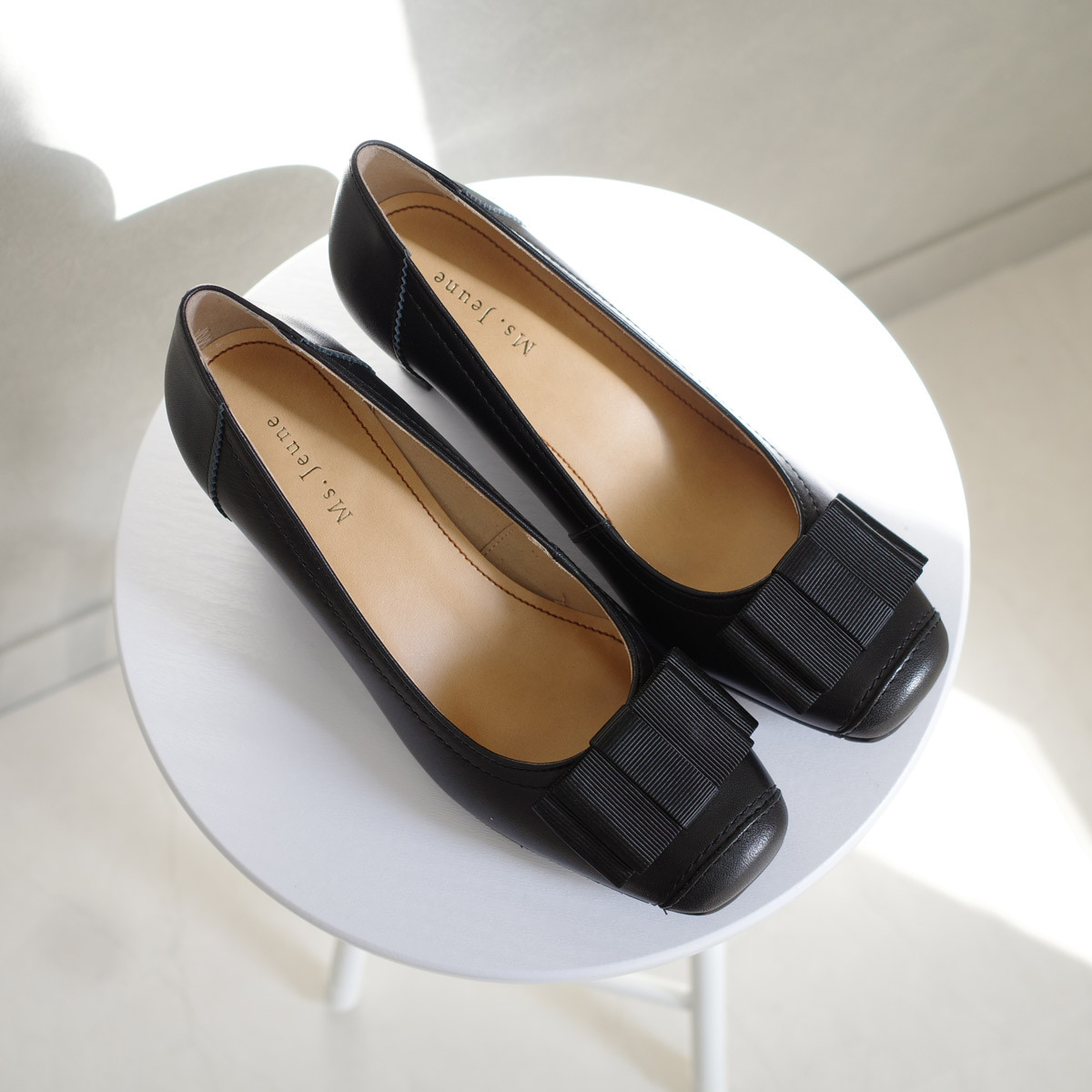 Ms. Jeune 女用日本牛皮蝴蝶結高跟鞋