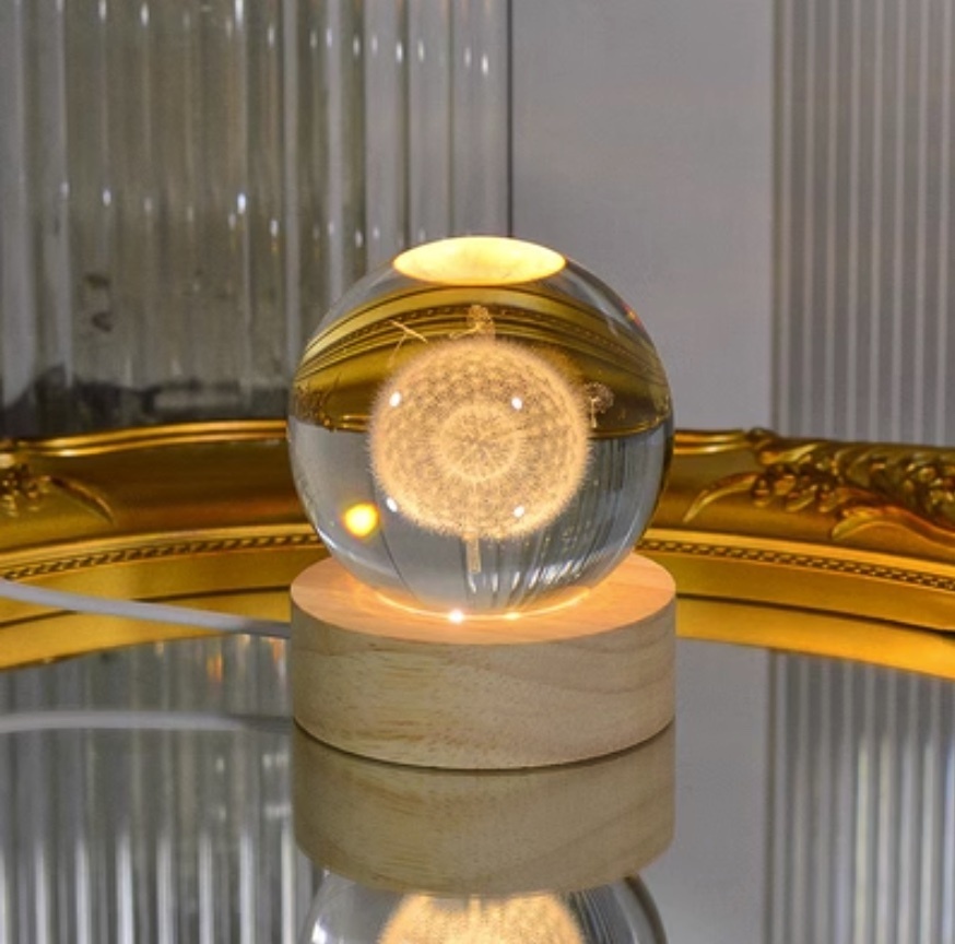 Popular creative crystal ball night light ([USB plug-in + warm yellow light] Dandelion)