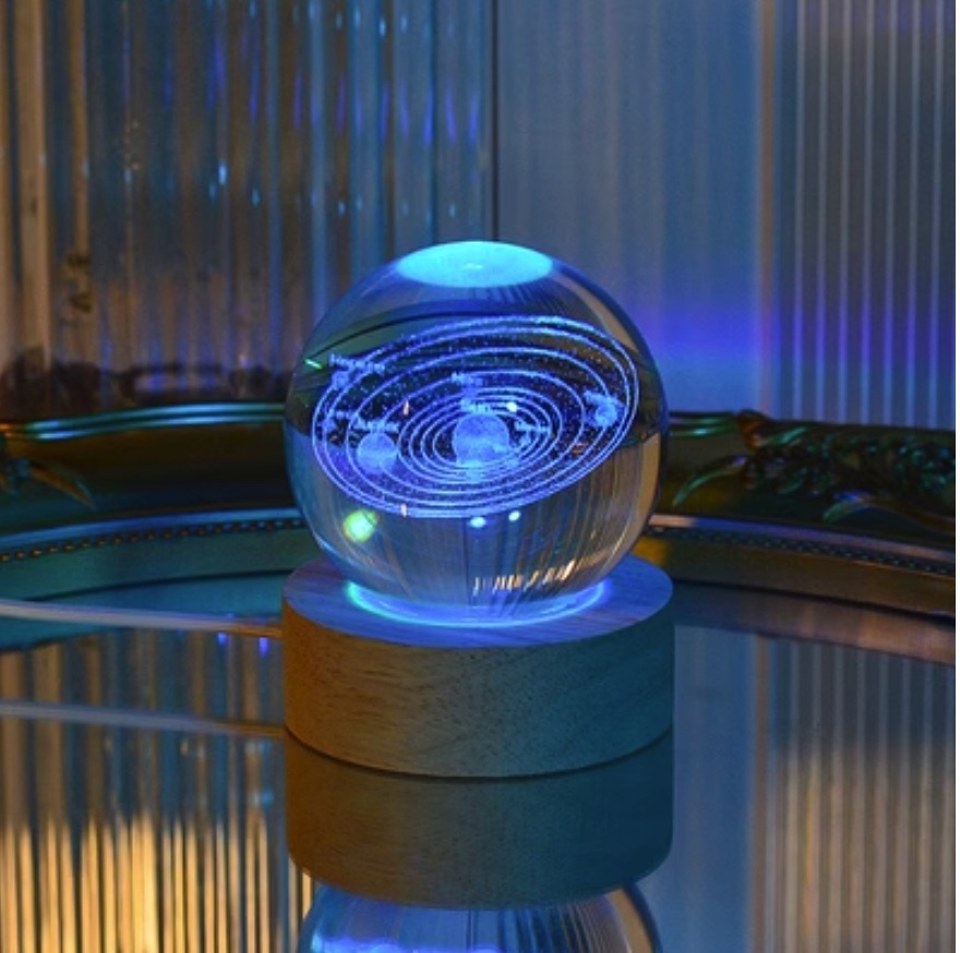 Popular creative crystal ball night light ([remote control + 16 colors + USB plug-in] planet)