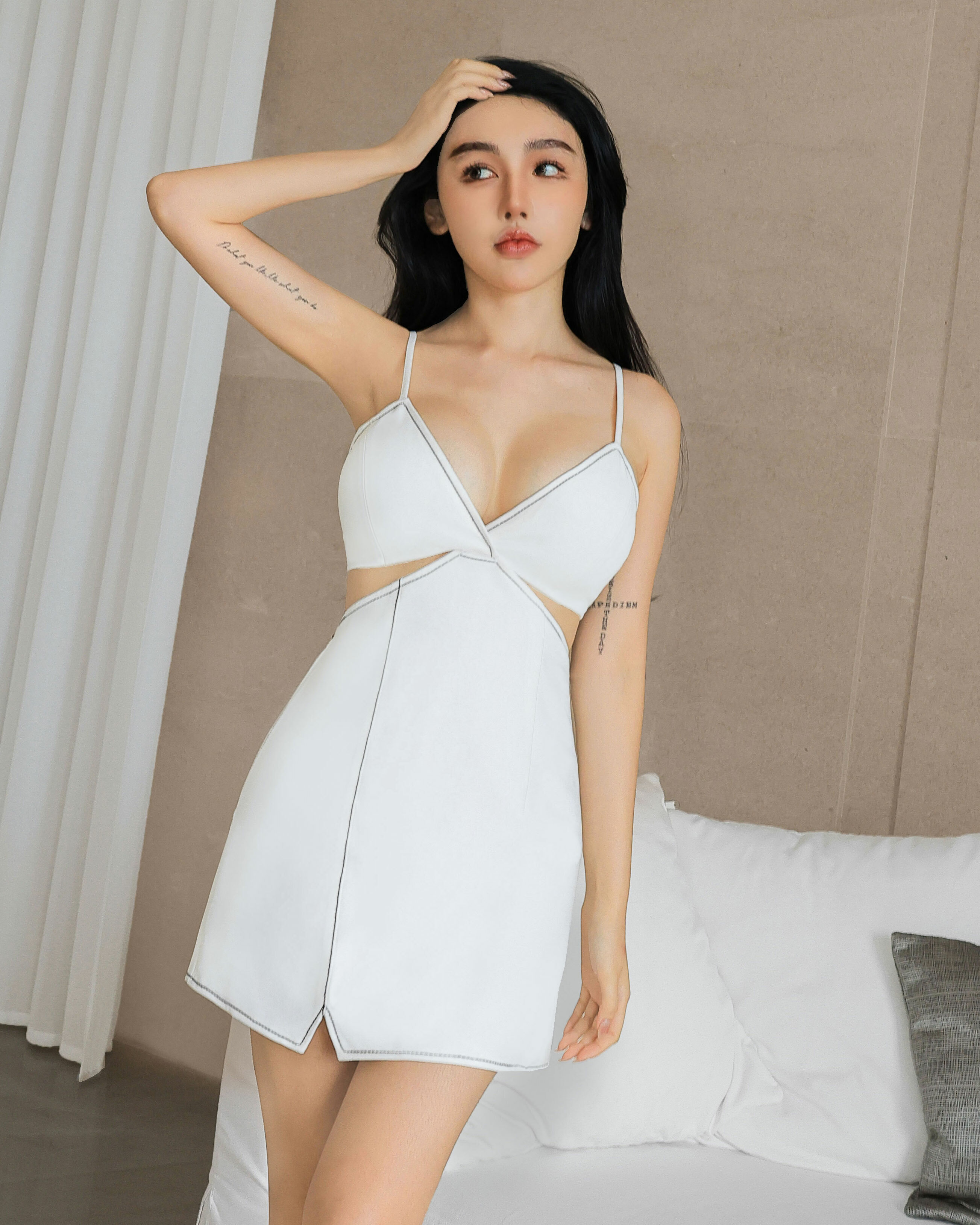 ⭒訂製-質感車線低胸露腰A字洋