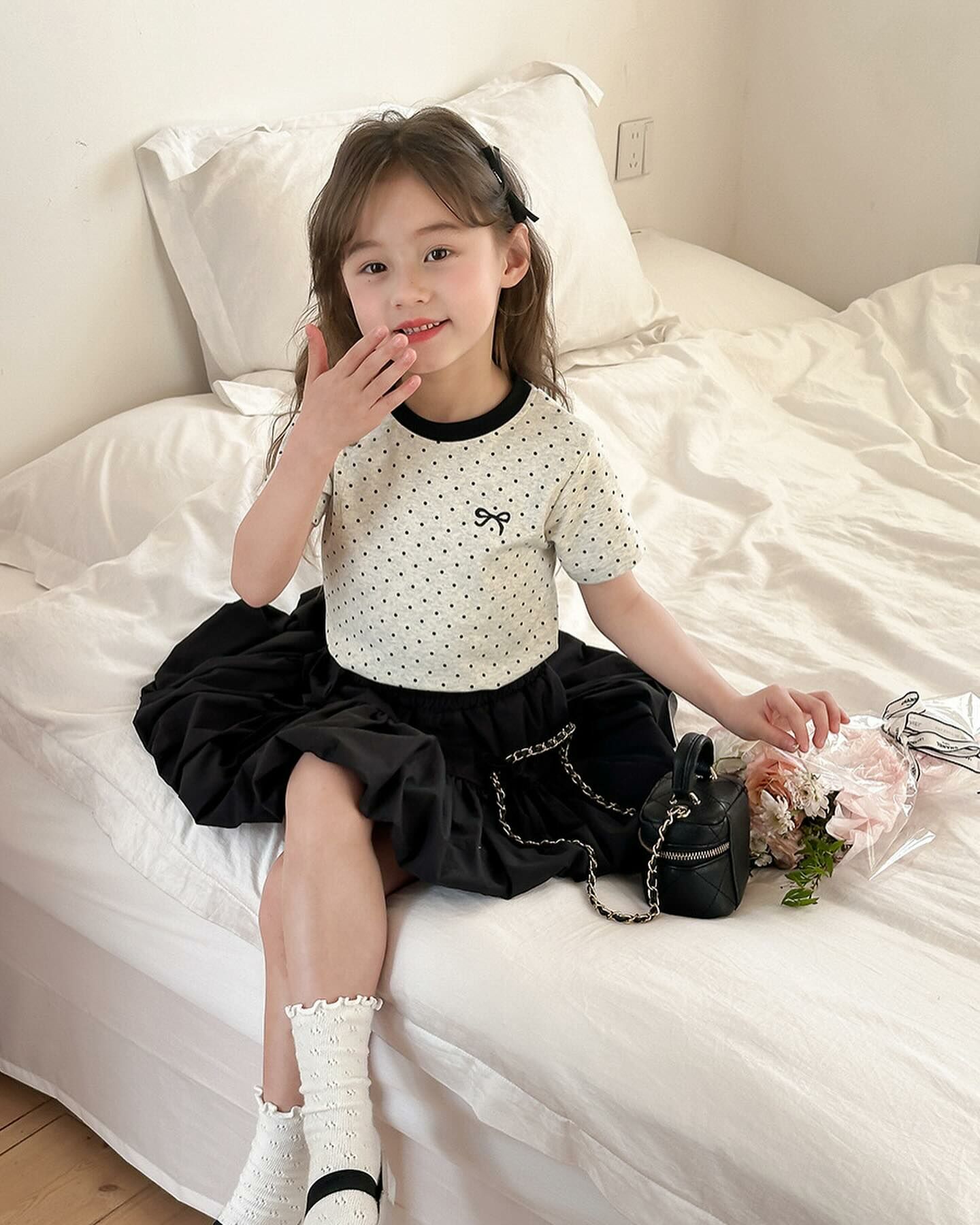 簡約波點刺繡蝴蝶結上衣