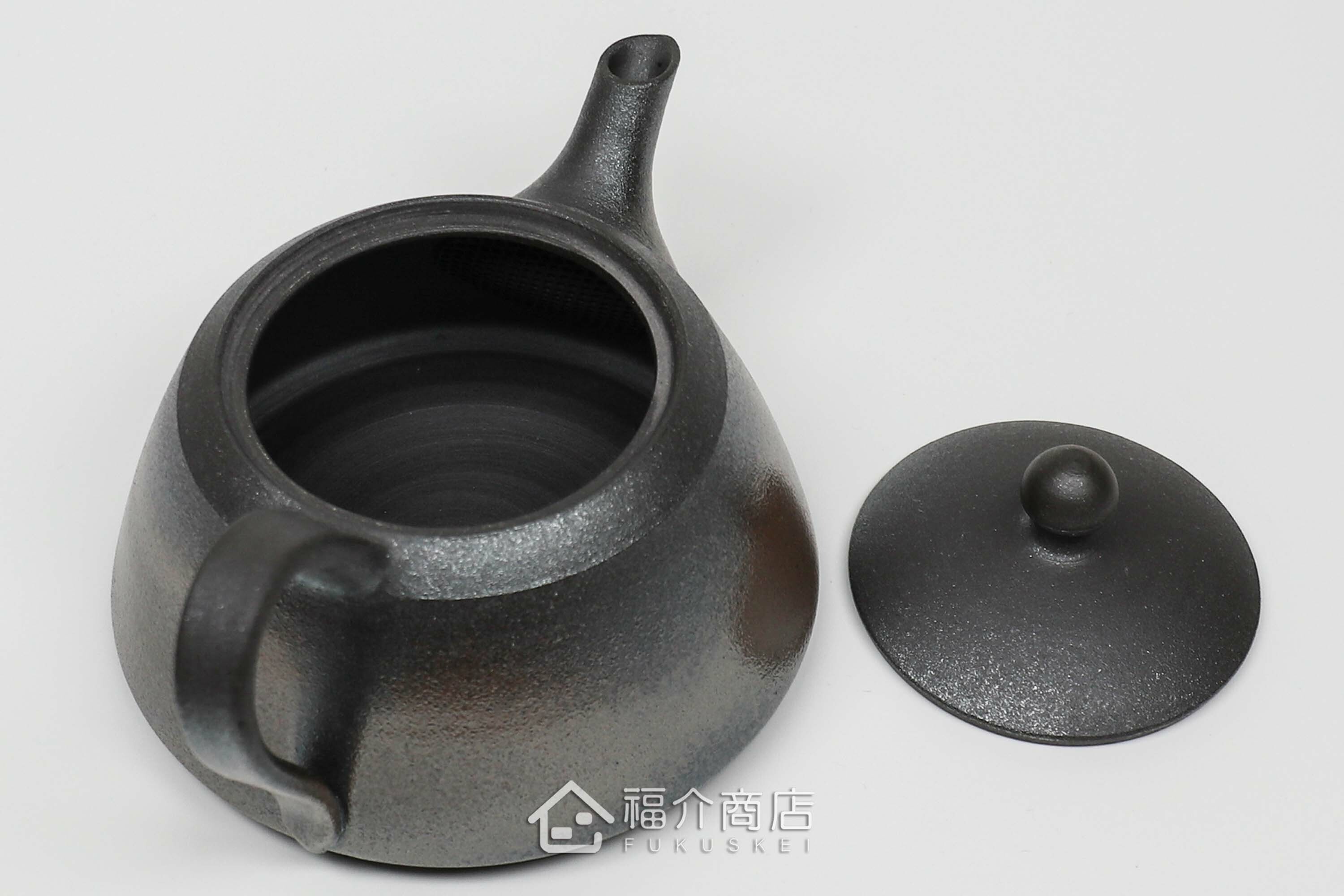 泡茶用的日本陶瓷茶壺