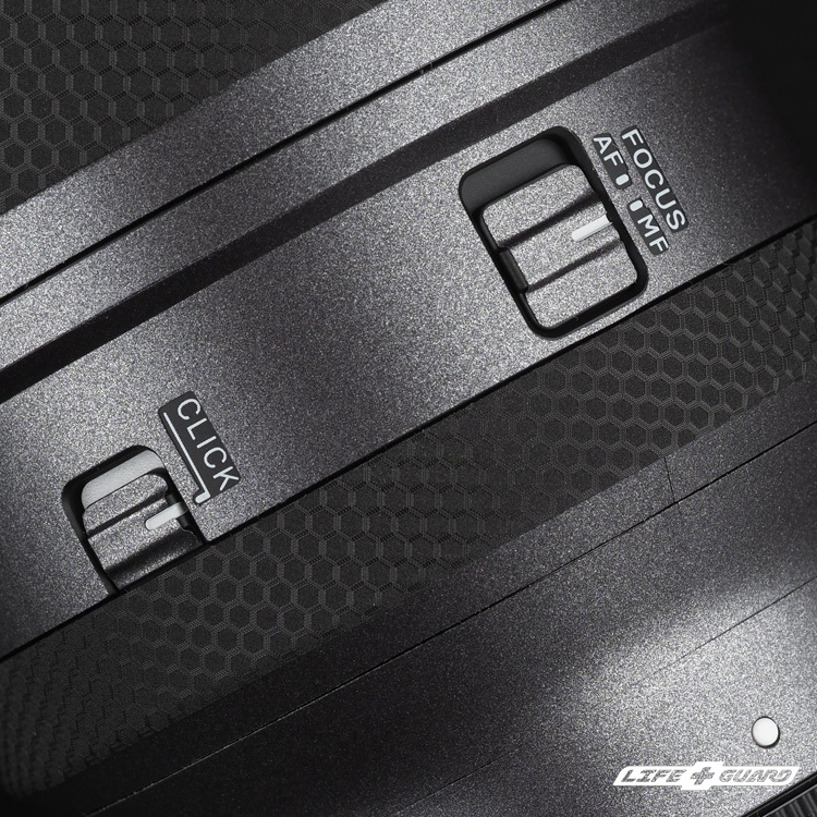 霧灰貼膜質感特寫，LIFE+GUARD 設計風格