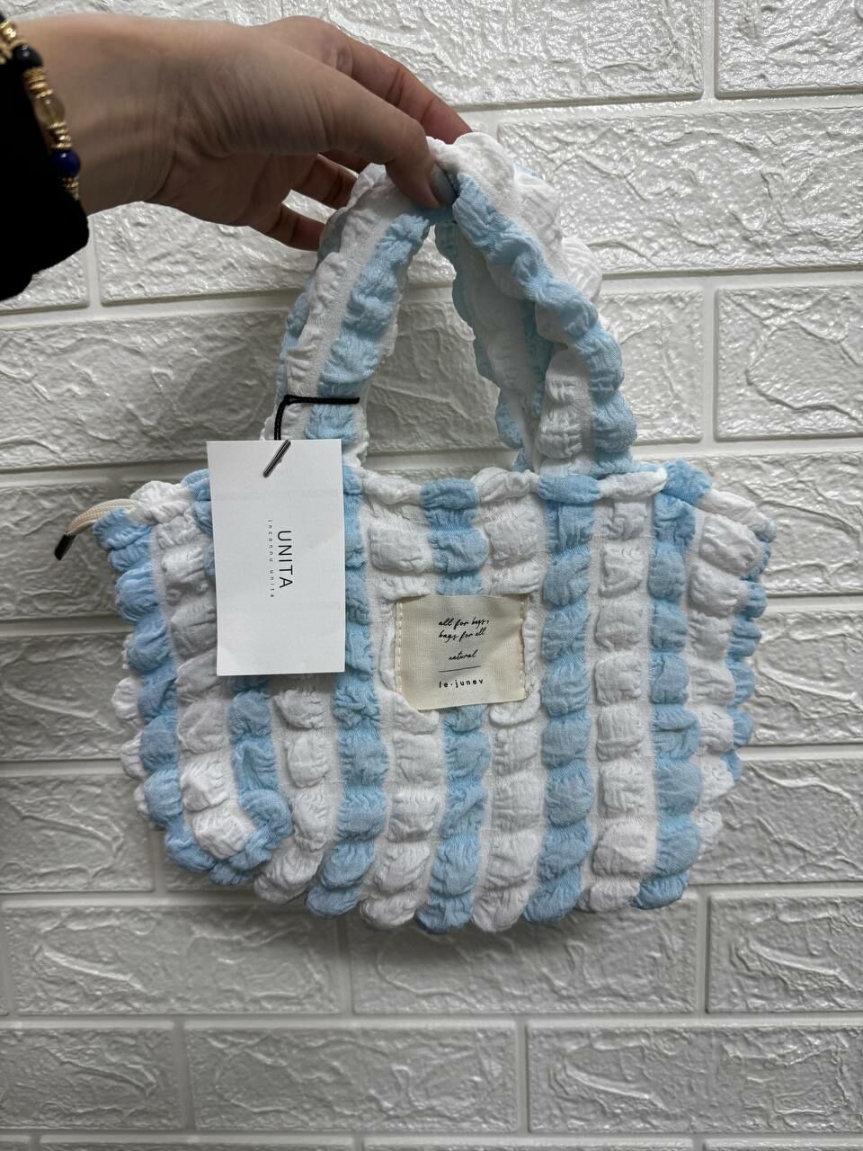 [S] LE.JUNEV CLOUDY HANDCARRY BAG WITH ZIP, BLUE/ WHITE , SLJV225 (SLJV225)