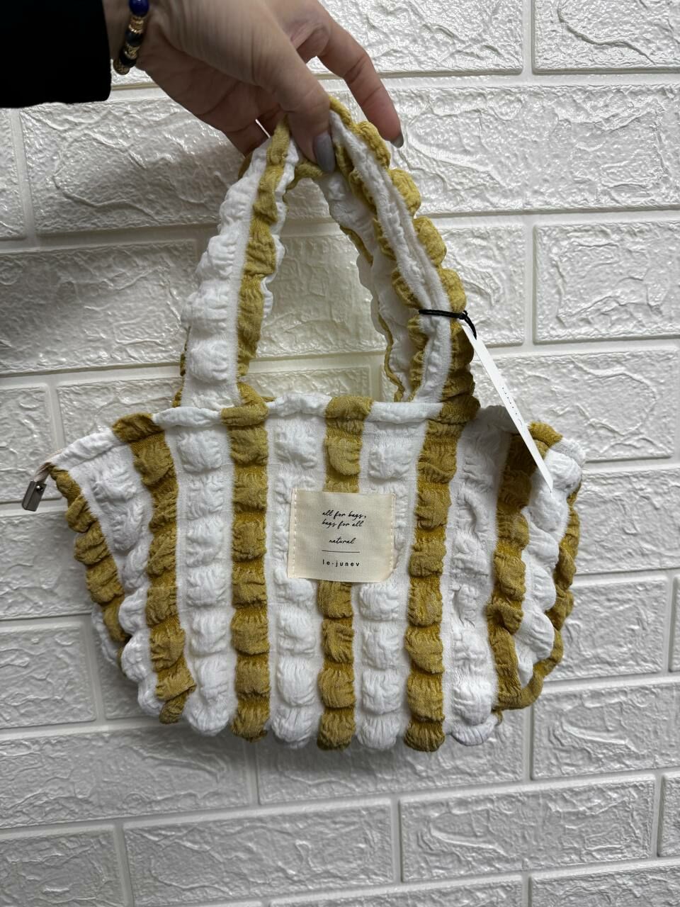 [S] LE.JUNEV CLOUDY HANDCARRY BAG WITH ZIP,YELLOW/ WHITE, SLJV226 (SLJV226)