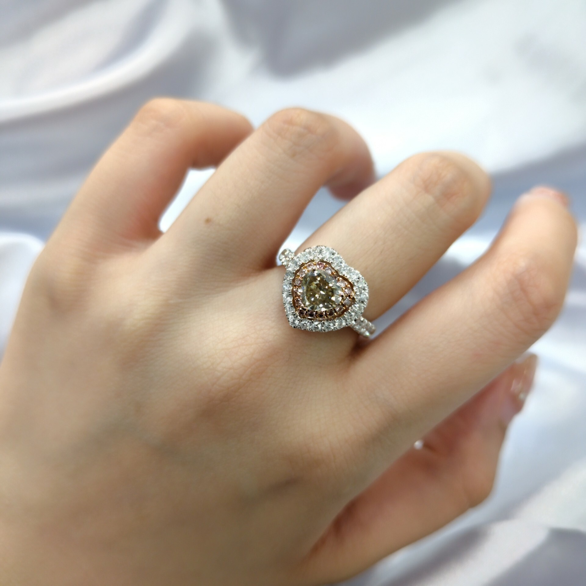 18K Gold 1.59ct Diamond Ring