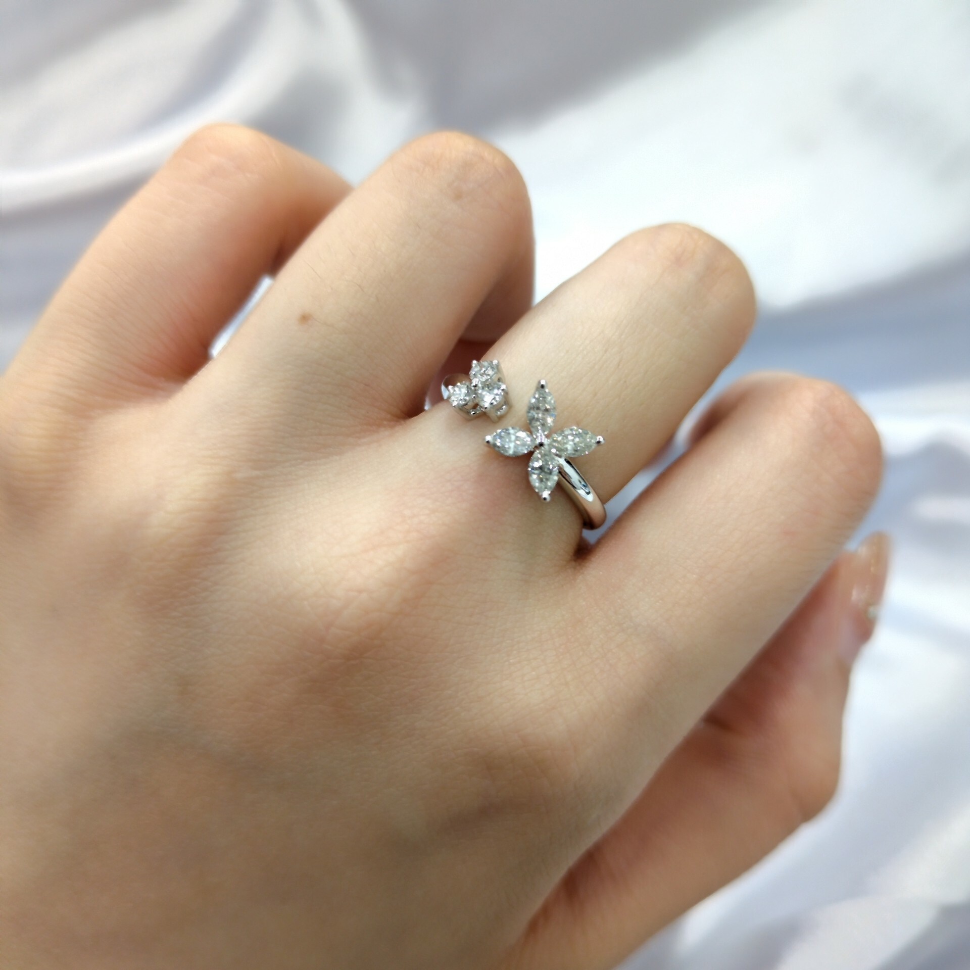 18K White Gold 0.58ct Diamond Ring